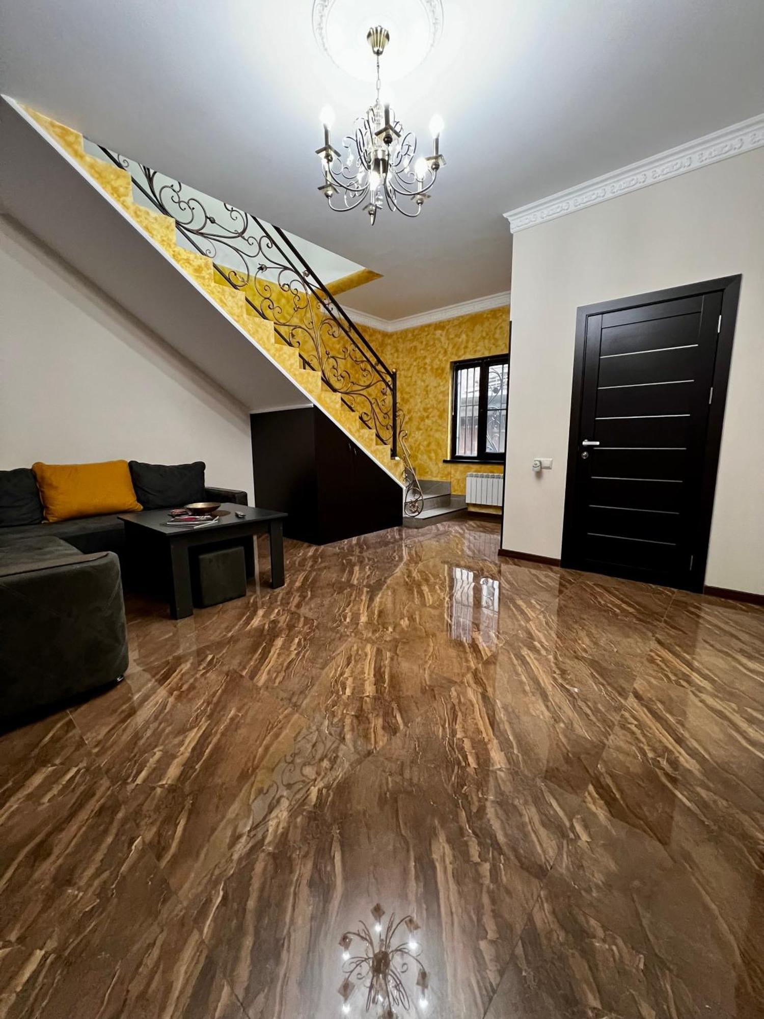 New , Comfortable 3 Bedroom House Ереван Екстериор снимка