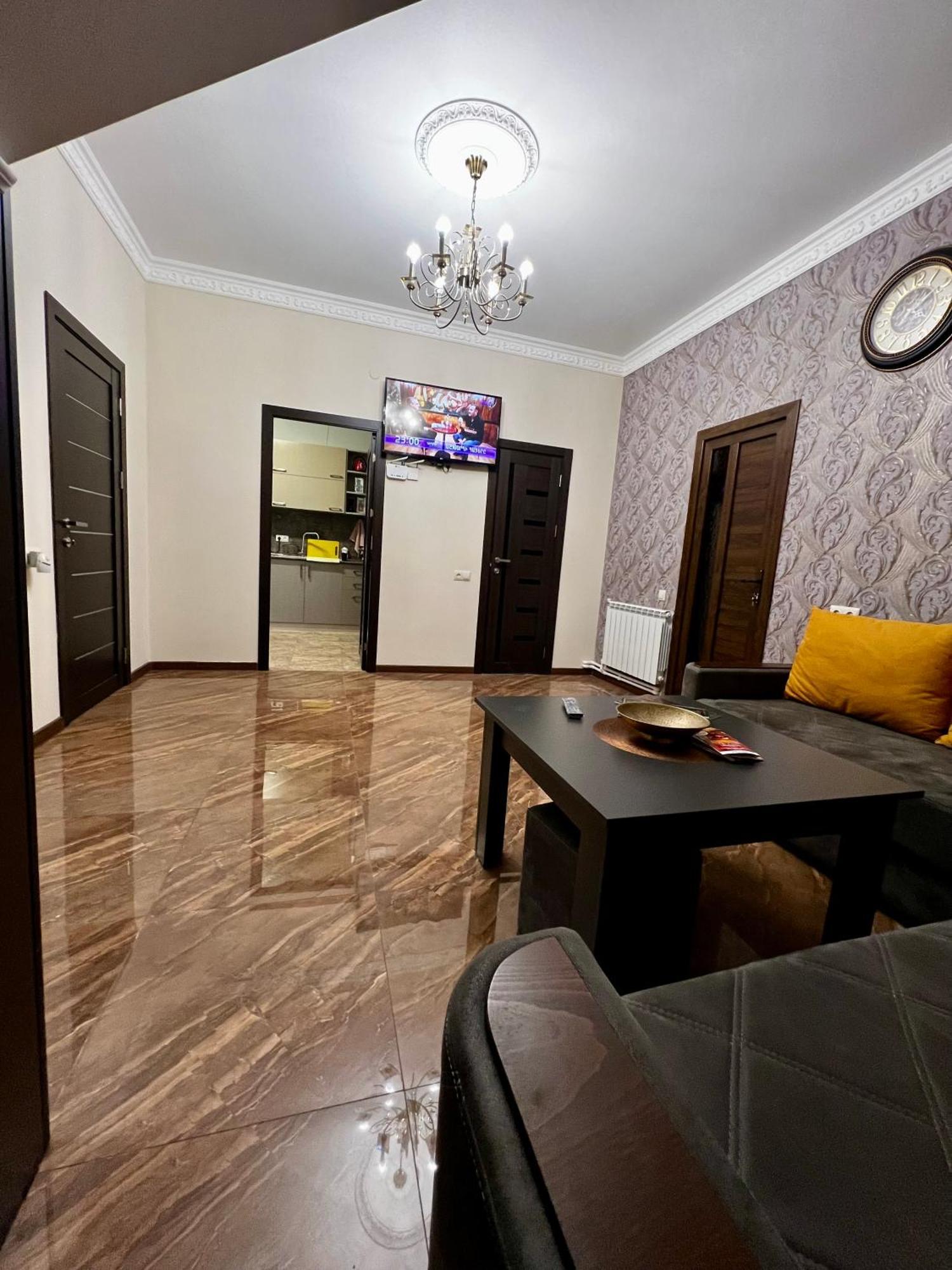 New , Comfortable 3 Bedroom House Ереван Екстериор снимка