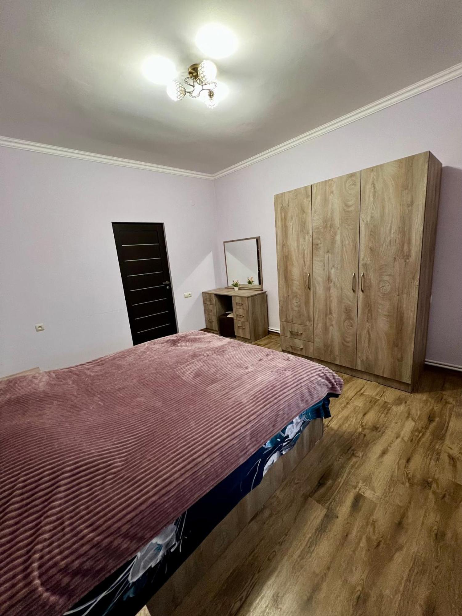 New , Comfortable 3 Bedroom House Ереван Екстериор снимка