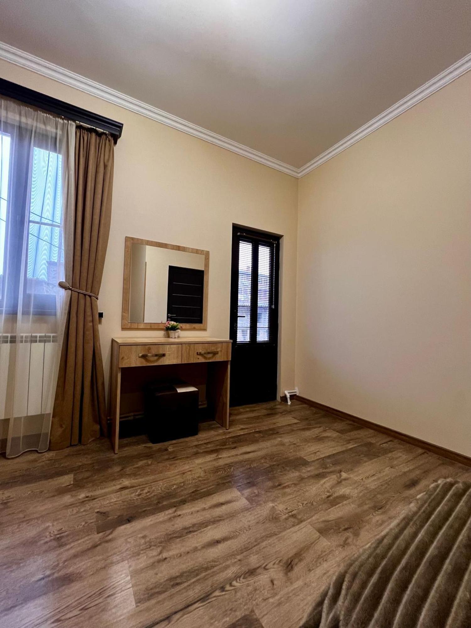New , Comfortable 3 Bedroom House Ереван Екстериор снимка