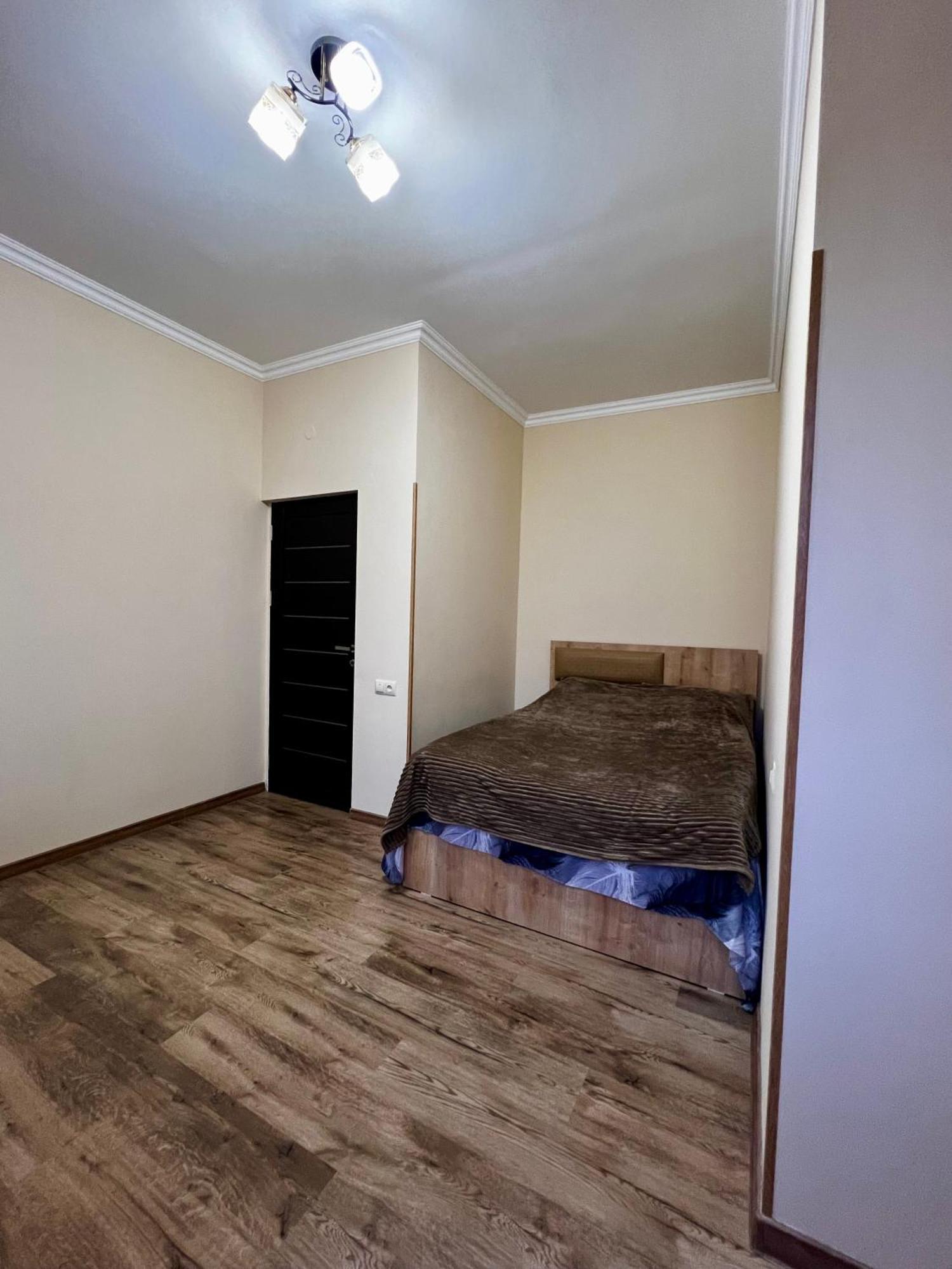 New , Comfortable 3 Bedroom House Ереван Екстериор снимка